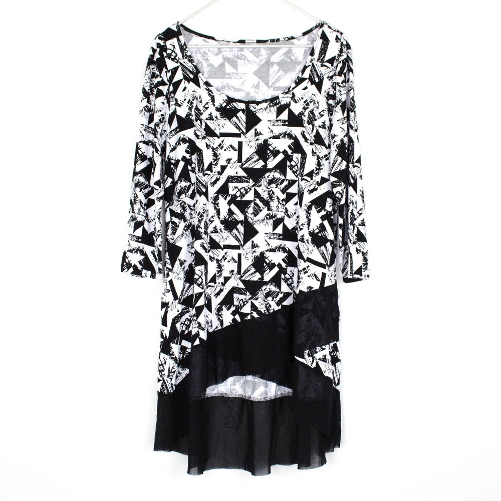 Women Top Tunic Geometric Black White Medium AD